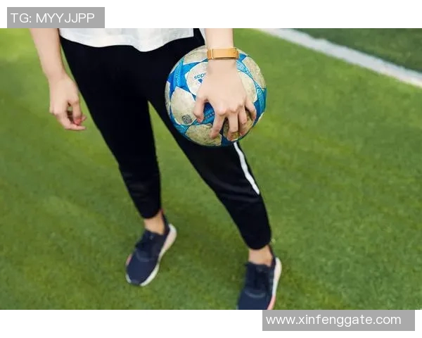 足球明星出圈头像女生的魅力与风格解析，展现个性与时尚的完美结合